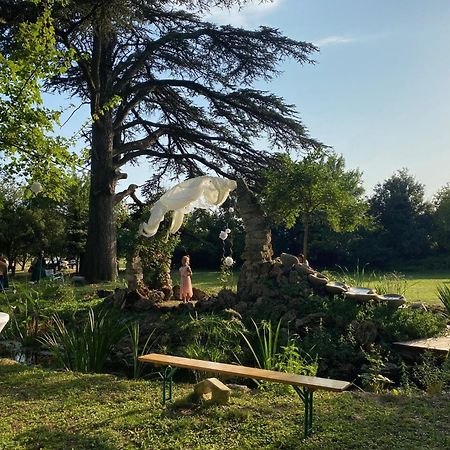 Domaine Des Chabriers Bed and Breakfast Ourches Buitenkant foto