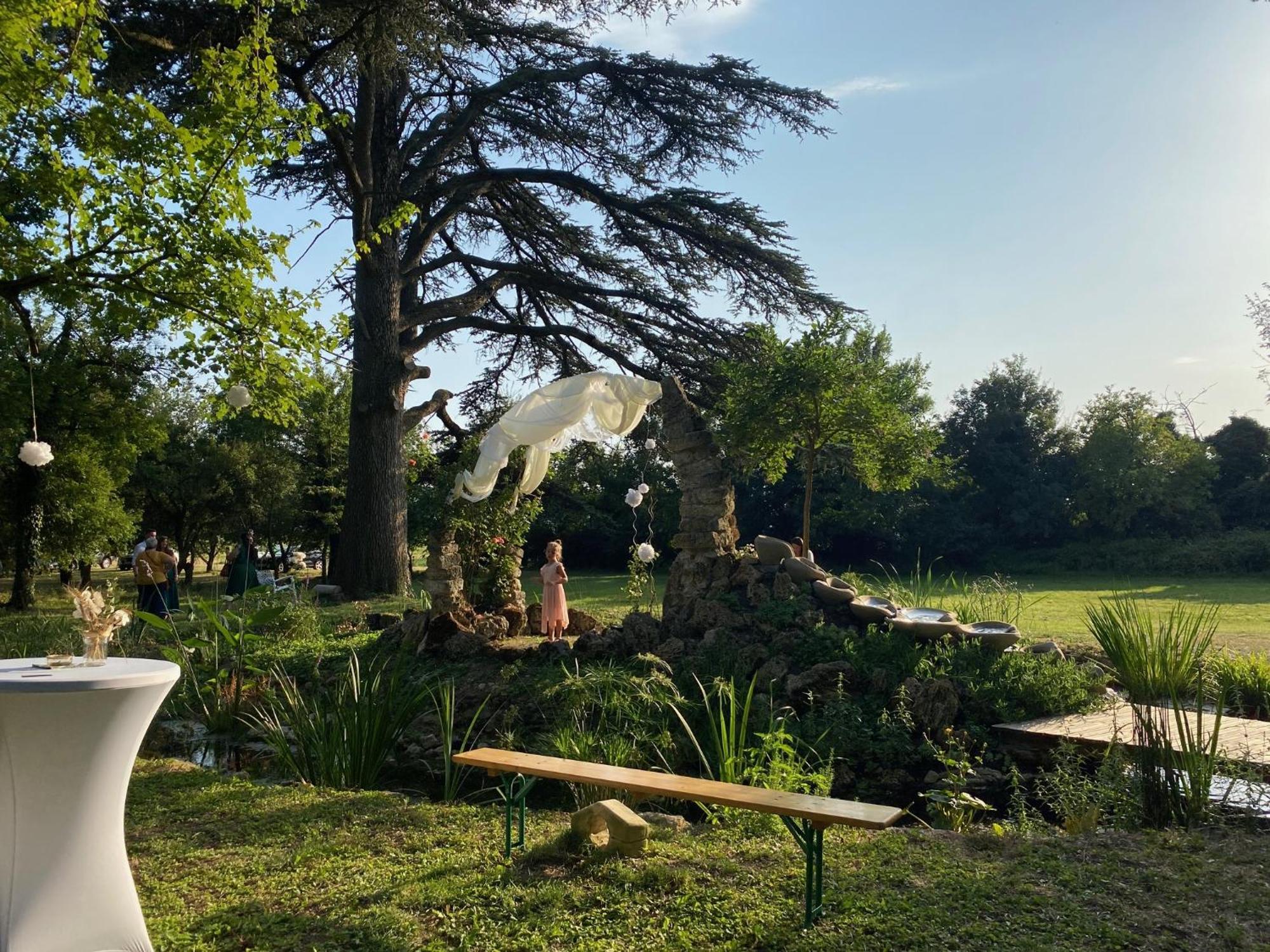 Domaine Des Chabriers Bed and Breakfast Ourches Buitenkant foto